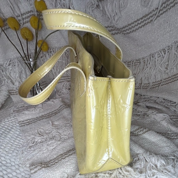 💎 Louis Vuitton Vernis Monogram Wilshire PM Tote Handbag • Citrine 💎 - Picture 12 of 12